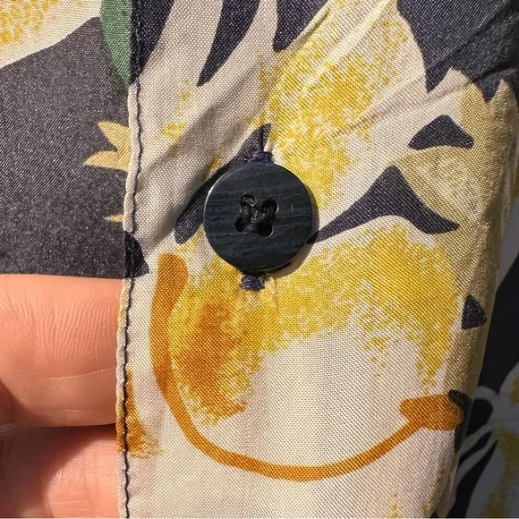 SUMMA 100%Silk Floral Hawaiian Shirt Very lightweight thin silk, near sheer. - Picture 5 of 9